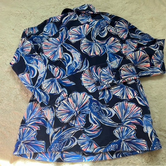 Lilly Pulitzer Booker Seashells Popover In Reel Life Shirt Womens medium
 Blue - Picture 4 of 4